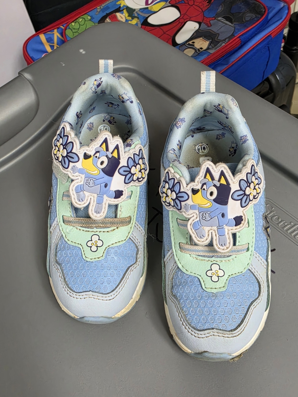 Kids' Light Blue & Mint Bluey Sneakers Light Up